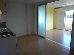 サリュー　IV 104 1階2DKのリビング/ダイニング