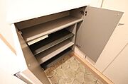 シューズボックス