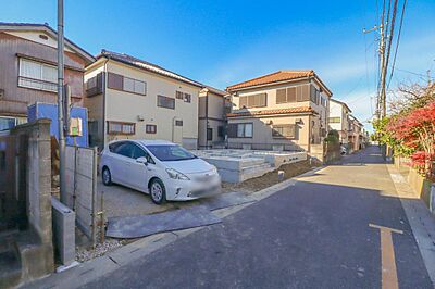 外観：本日ご見学できます♪ご購入の際の値引き交渉も頑張ります♪頭金の無い方など住宅ローン審査に不安をお持ちの方もお気軽にお問合せ下さい♪
