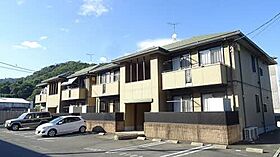 広島県広島市安佐北区上深川町（賃貸アパート2LDK・1階・57.07㎡） その1