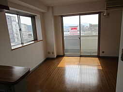 アバンセ・α 4階ワンルームのリビング/ダイニング