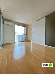 シャーメゾン縁 202 2階2LDKのリビング/ダイニング