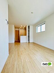 コーネリア西浜I 103 1階1LDKのリビング/ダイニング