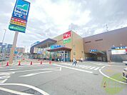マルハチ硯町店 1048m