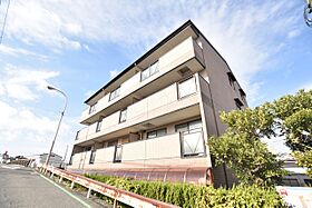 リヴィエールなかよし橋  ｜ 大阪府堺市中区毛穴町（賃貸マンション3LDK・2階・61.04㎡） その1