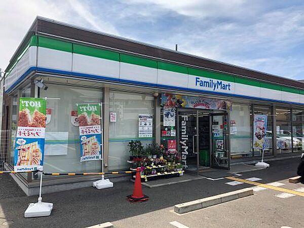 画像27:【コンビニエンスストア】ファミリーマート 堺深井沢町店まで566ｍ