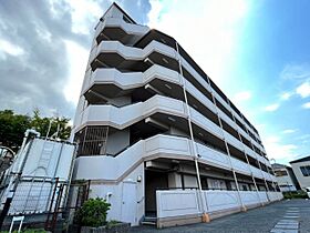 大阪府泉大津市豊中町2丁目10-10（賃貸マンション3LDK・1階・66.00㎡） その1