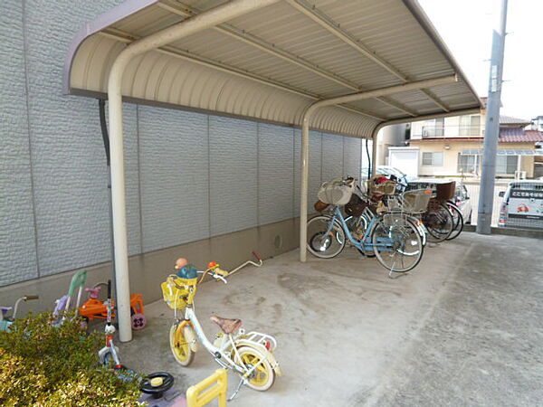 画像28:自転車置き場