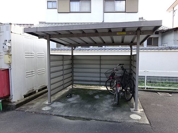 画像30:自転車置き場