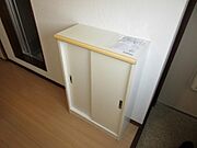 下駄箱もあります。※お写真は203号室のものです。ご参考までにご覧ください。