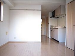 フィルモア　ワン 405 4階ワンルームのリビング/ダイニング