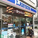 ローソン 徒歩3分。 180m