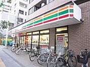 セブンイレブン向島店 191m