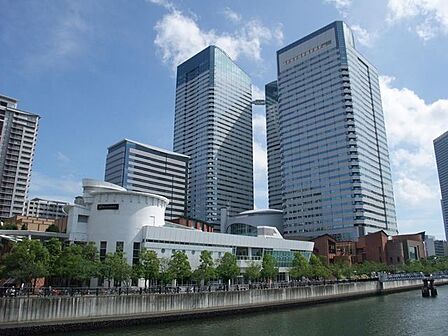 晴海トリトン 徒歩9分。 680m