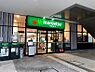 周辺：マルエツ晴海三丁目店 徒歩9分。 650m