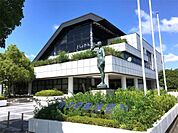 草津市立図書館（1292m）
