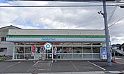 ファミリーマート 草津青地店（899m）