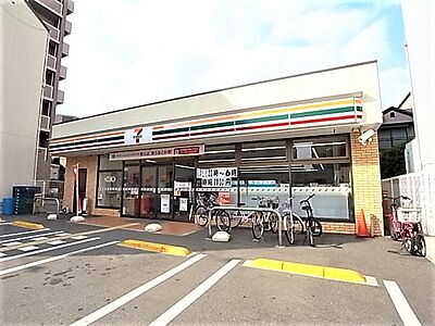 周辺：【コンビニエンスストア】セブンイレブン 神戸田中町4丁目店まで49ｍ