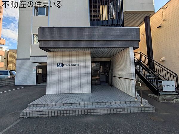 建物エントランス