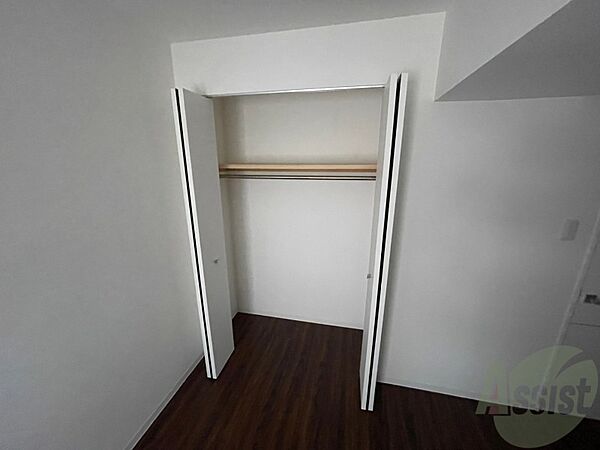 画像13:寝室のクローゼットです。部屋がすっきり片付きます。