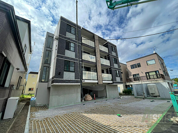 北海道札幌市東区北十八条東5丁目(賃貸マンション3LDK・4階・64.32㎡)の写真 その1
