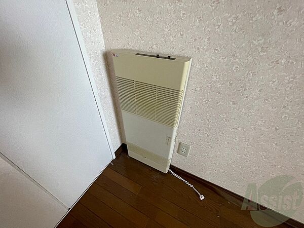 画像14:電気暖房です。冬場の寒い日でも安心ですね〜