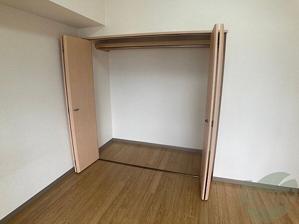 画像13:寝室の収納です。部屋がすっきり片付きます。