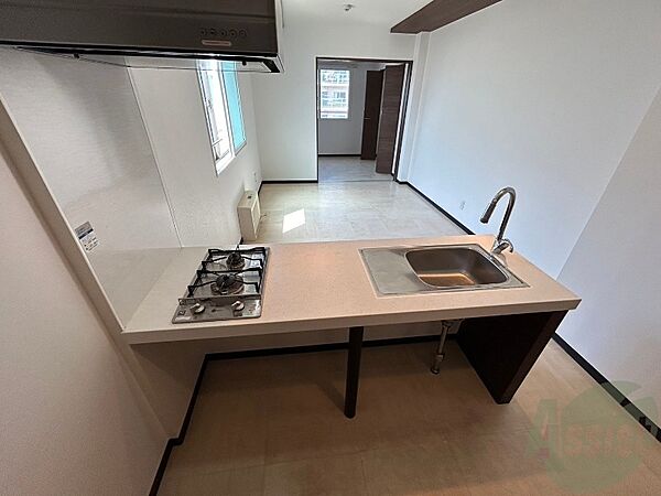 画像8:キッチンは調理スペースもあり料理がはかどりそうです。