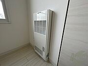 ガス暖房です。寒い冬もこれで乗り切りましょう！