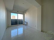 寝室はこちらです。光が差し込む、温かみのあるお部屋です。