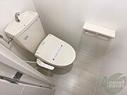 ウォシュレット機能がついたトイレ。安心して使用できますね。