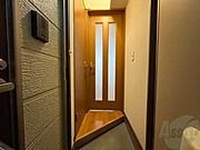 玄関から見た景色はこちらです。イメージできますか。