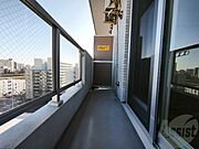バルコニーです。洗濯物を干したり一息ついたりできますね！
