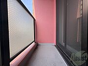 バルコニーが付いていますので一息ついてみてはいかがですか。