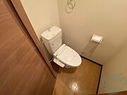 ウォシュレット機能がついたトイレ。安心して使用できますね。