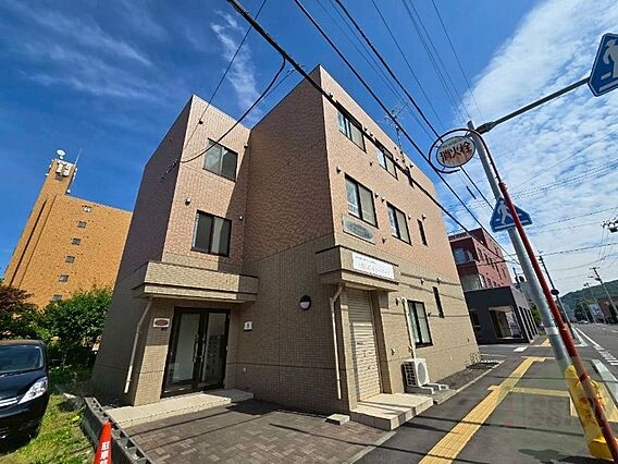 サニー山鼻_外観_2