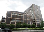 私立関西大学高槻ミューズキャンパス 徒歩12分。 890m