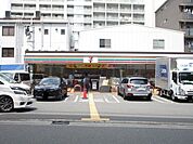 セブンイレブン吹田江の木町店 徒歩8分。 640m