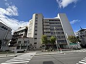 医療法人行岡医学研究会行岡病院 徒歩9分。 710m