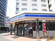 ローソン江坂駅前店 徒歩4分。 310m