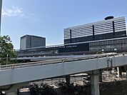 新大阪駅(Osaka　Metro 御堂筋線) 徒歩11分。 830m