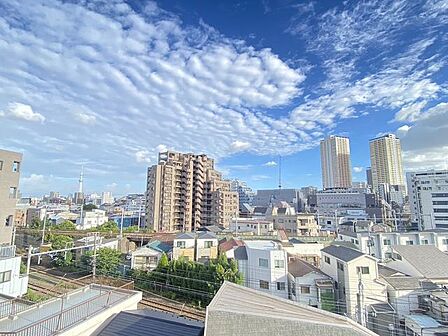 南東側の眺望東京スカイツリーを望む(天候による)