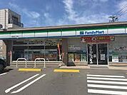 ファミリーマート 鶴見通二丁目店（359m）