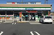 ファミリーマート 大高店（149m）