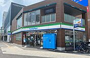 ファミリーマート 御器所駅前店（82m）