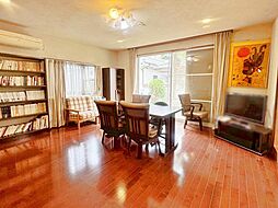 元八王子一丁目中古戸建 4SLDKのリビング/ダイニング