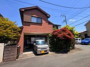 暖かみのあるブラウンの外観