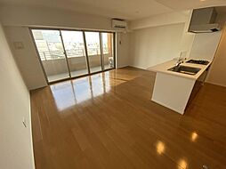 ロイヤルパークスERささしま　EAST 1718 17階2LDKのリビング/ダイニング