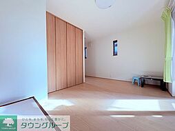 アーバン 102 1階ワンルームのリビング/ダイニング