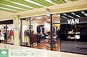 VANエスカ名古屋 徒歩11分。 820m